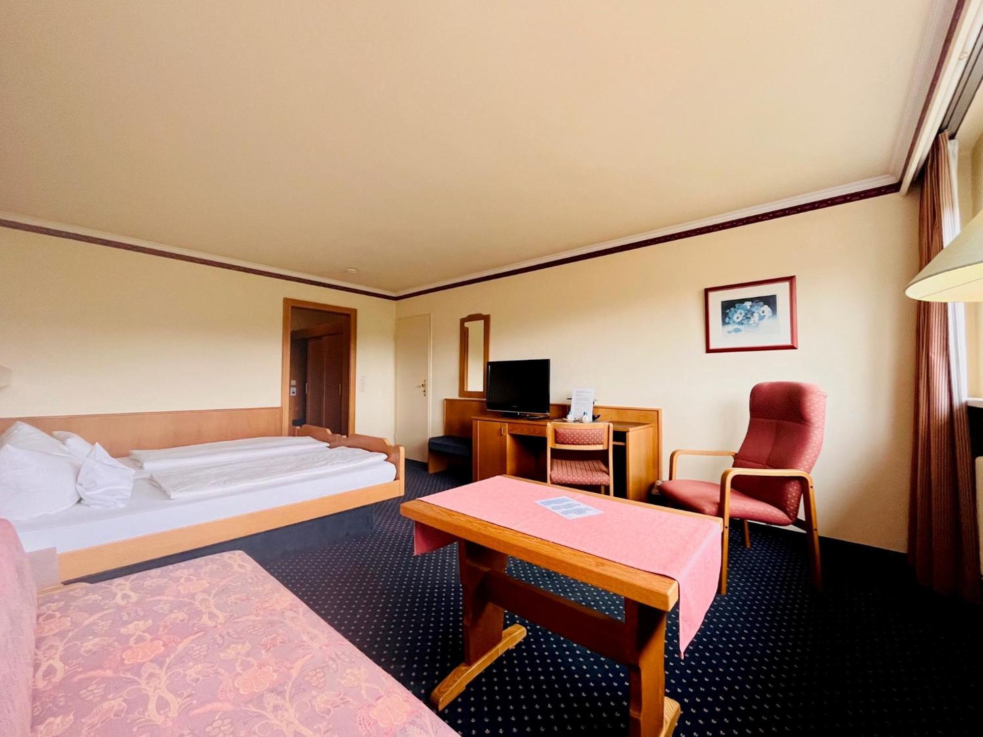 Hotel Sonnenberg Garni Hinterzarten Εξωτερικό φωτογραφία